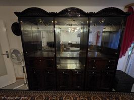 Italienische Vitrine in Mahagonifarbe