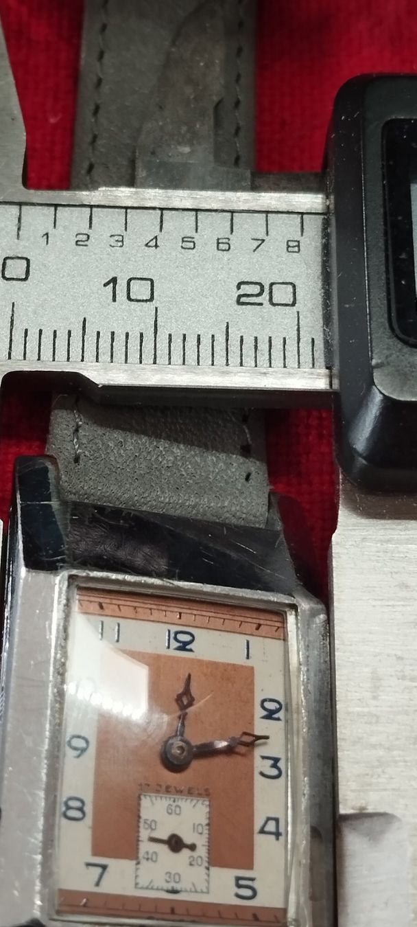 Orologi: Montre années 30's – Usato da La Chaux-de-Fonds venduto da jac_9llg 8