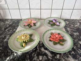 4 Teller Blumenmotiv Porzellan Zustand wie neu