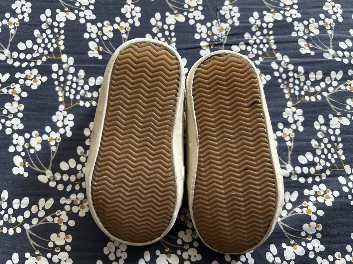 Scarpe per ragazzi: Chaussures Obaibi taille 22 – Usato da Lausanne venduto da SaraSkjellaug 1