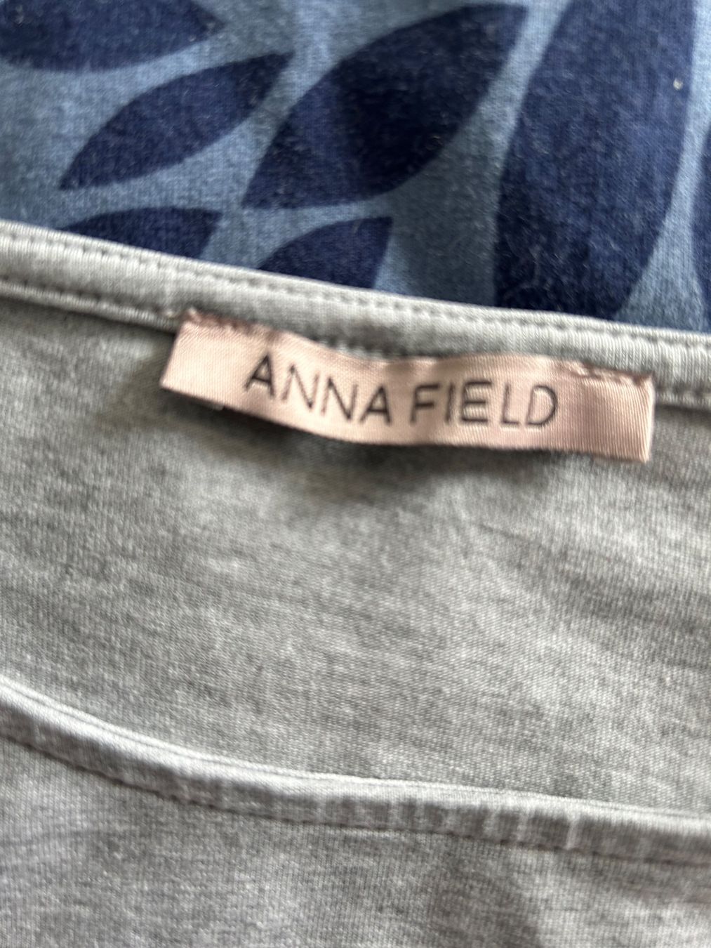 Kleiderpakete: 2 Shirt Damen langarm Gr.S – Gebraucht aus Obergösgen von Andre118 1