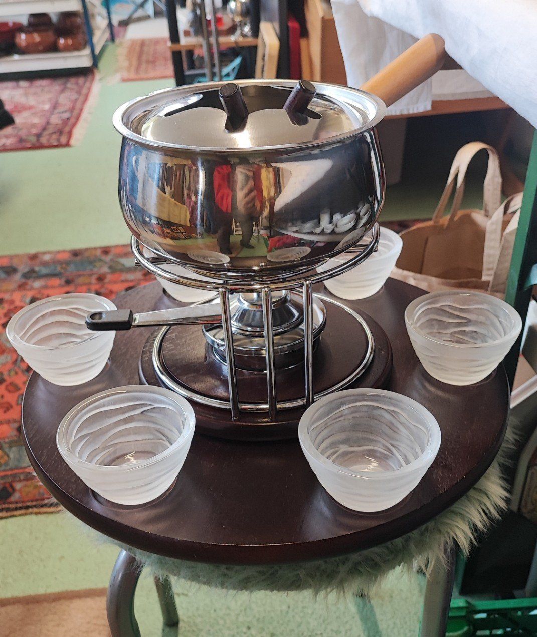 Set di piatti: Edles Fondue-Bourgignone-Set mit Drehteller – Usato da Mosnang venduto da KurtHe