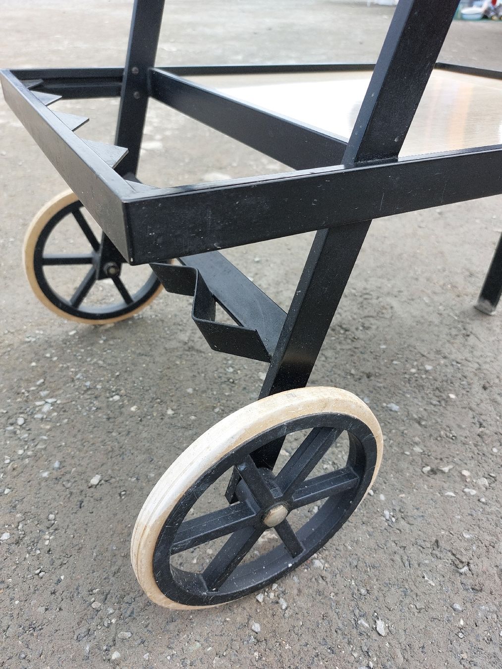 Carrelli di servizio: Vintage Servierwagen – Usato da Niederuzwil venduto da wolkenlos80 2