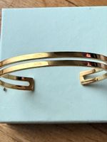 Elegantes goldfarbenes Armreif - Das perfekte Geschenk!