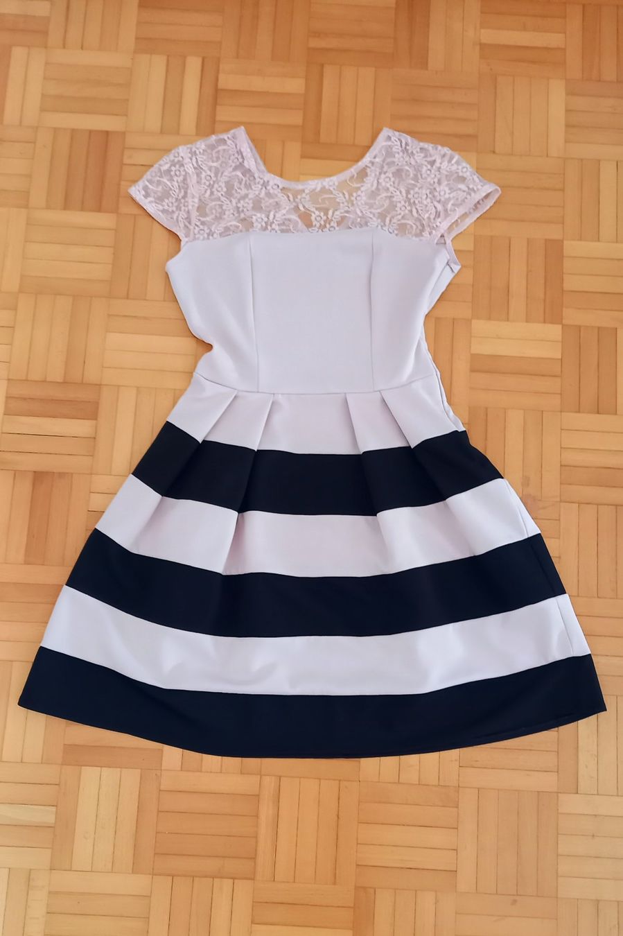 Vestiti: Kleid – Usato da Winterthur venduto da Gabi_89 3