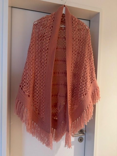 Sonstige Damenmode: CAPE/SCHAL VON HEMISPHERE – Gebraucht aus Wädenswil von MANU2222