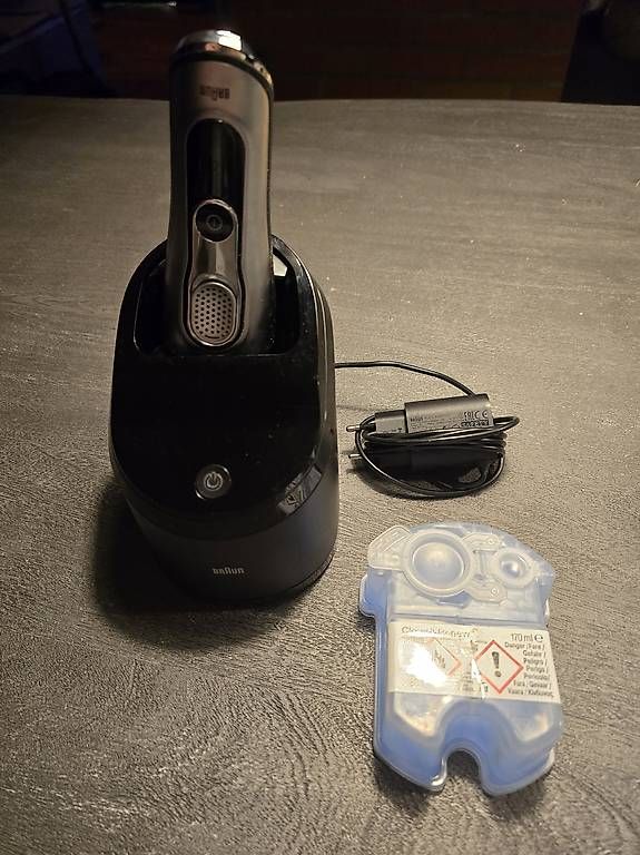 Rasoi & Lamette da barba: Braun Series 9 – Usato da Kreuzlingen venduto da sven.honigmann