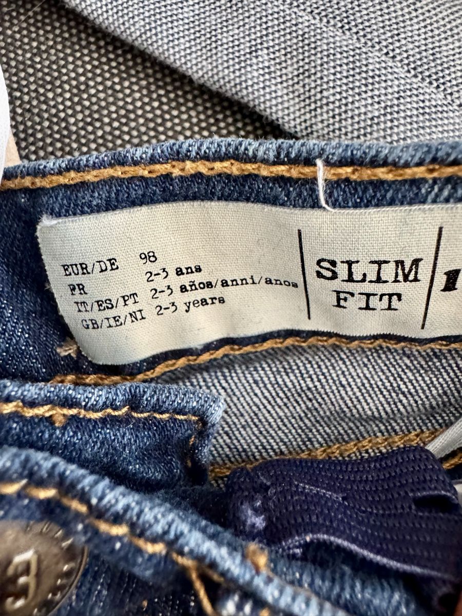 H&M Lotti & Set di vestiti: H&M Boys Grey Blazer and Blue Jeans – Usato da Bülach venduto da dan_7scp 4