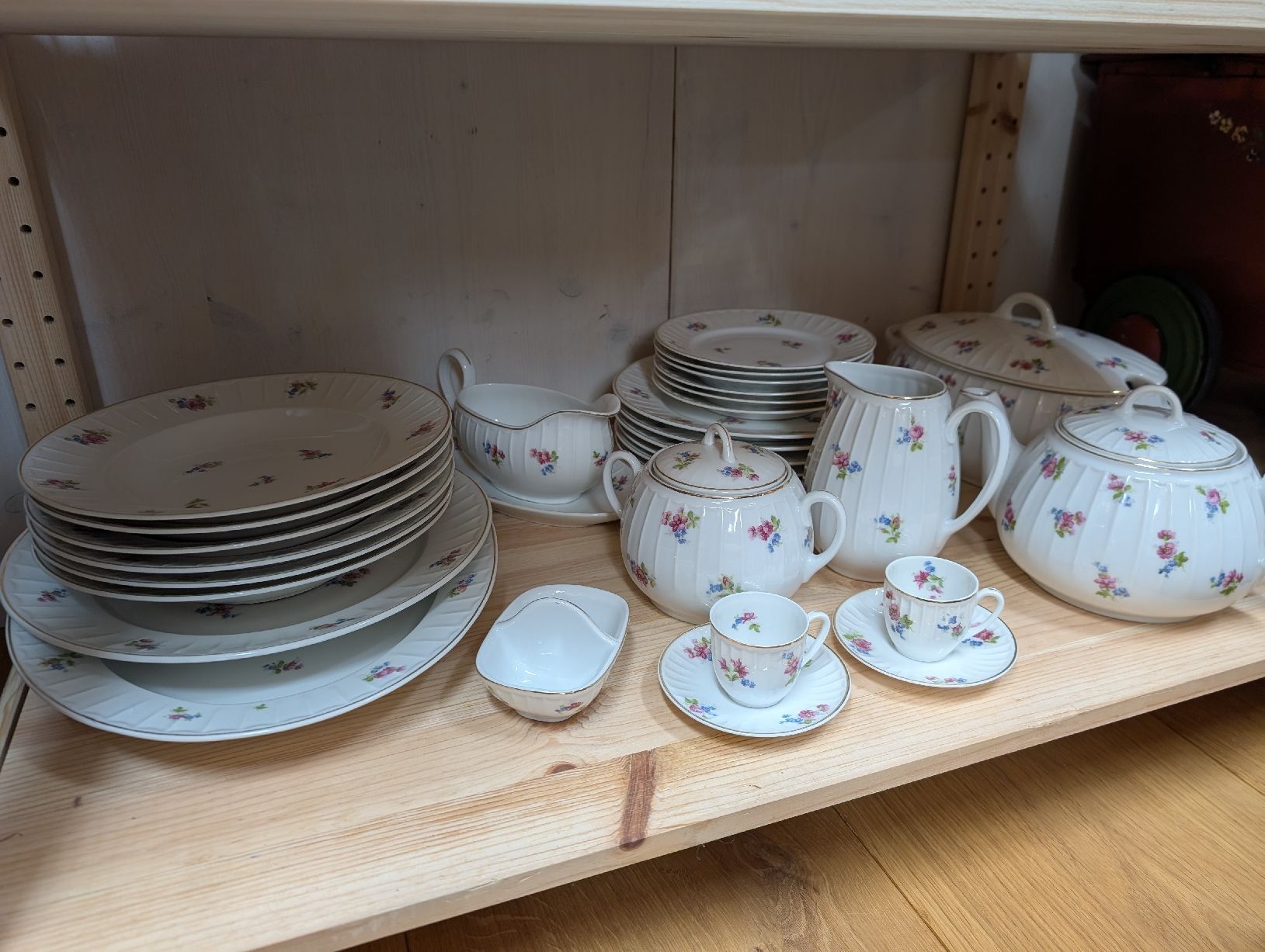 Set di piatti: Schönes "Epiag" Geschirrset, 31-teilig – Usato da Adligenswil venduto da karinma
