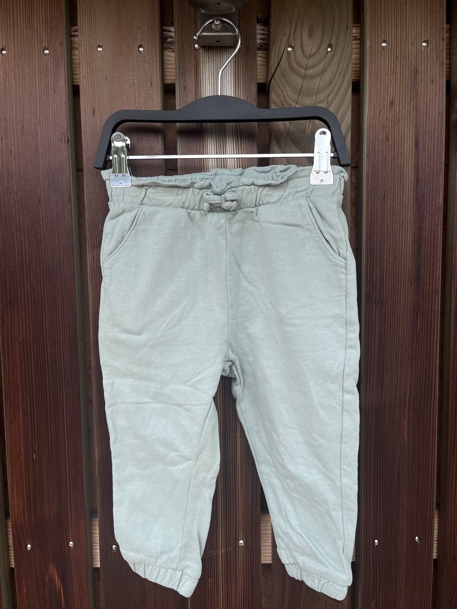 Pantaloni: Kinder Trainerhose 80 – Usato da Roggwil BE venduto da twoeyesforkids