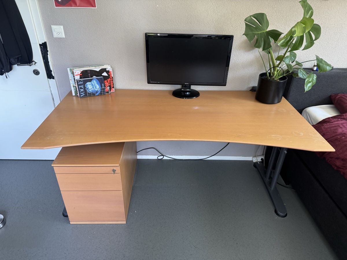 Scrivanie: Schreibtisch mit Schubladencontainer Holz – Usato da Bachenbülach venduto da liiamt06 4