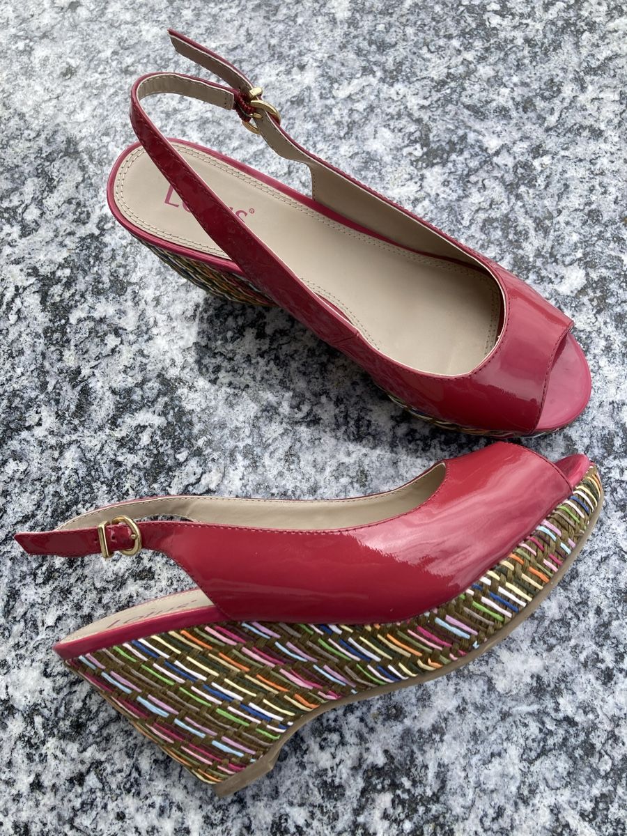 Scarpe da donna: Sandalette mit Keilabsatz – Nuovo (secondo la descrizione) da Bäriswil BE venduto da lilaviola
