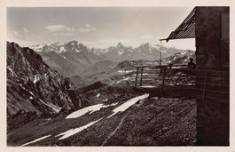 Weissfluhjoch-Terrasse mit Stempel PARSENN, gelaufen 1933