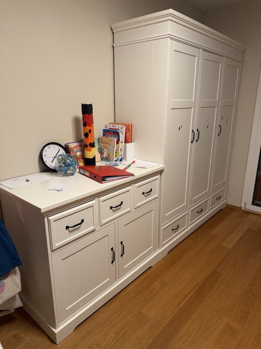 Schränke: Kleiderschrank mit Kommode weiss gebraucht – Gebraucht aus Horgen von fve_5sds
