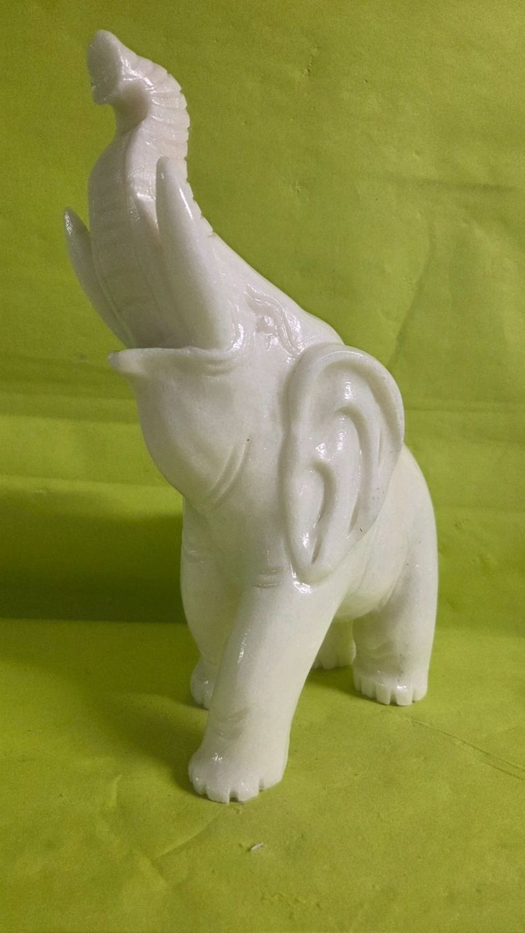 Skulpturen & Statuen: Schöner Elefant aus Marmor 30cm – Neu (gemäss Beschreibung) aus Roggliswil von Mabelco 1