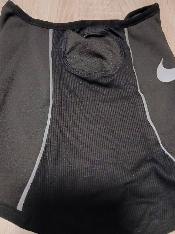 Sonstige Kleidung & Accessoires: Nike Cache-cou – Neu und originalverpackt aus Genève von raf_zxk5 1