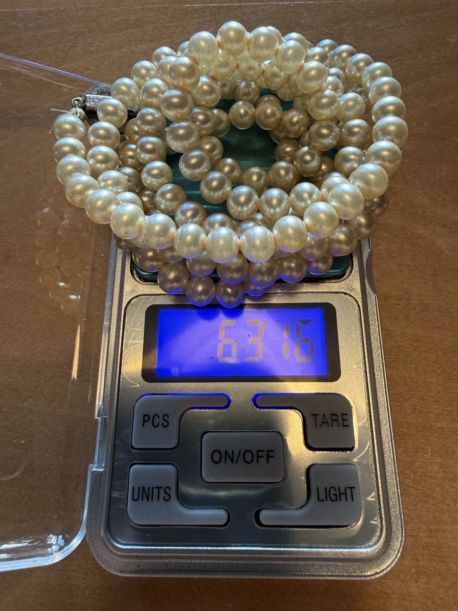 Ketten: 3 colliers de perles – Gebraucht aus Les Bayards von aout 1