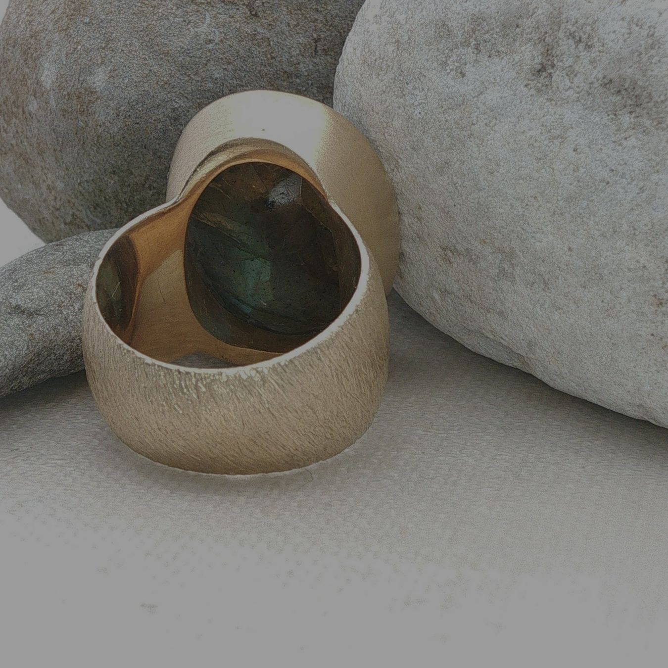 Olga Ribler Anelli: Unikate Silber Ring 925 mit Labradorit Grösse 54 – Nuovo (secondo la descrizione) da Luzern venduto da Schmuckoutlet 6