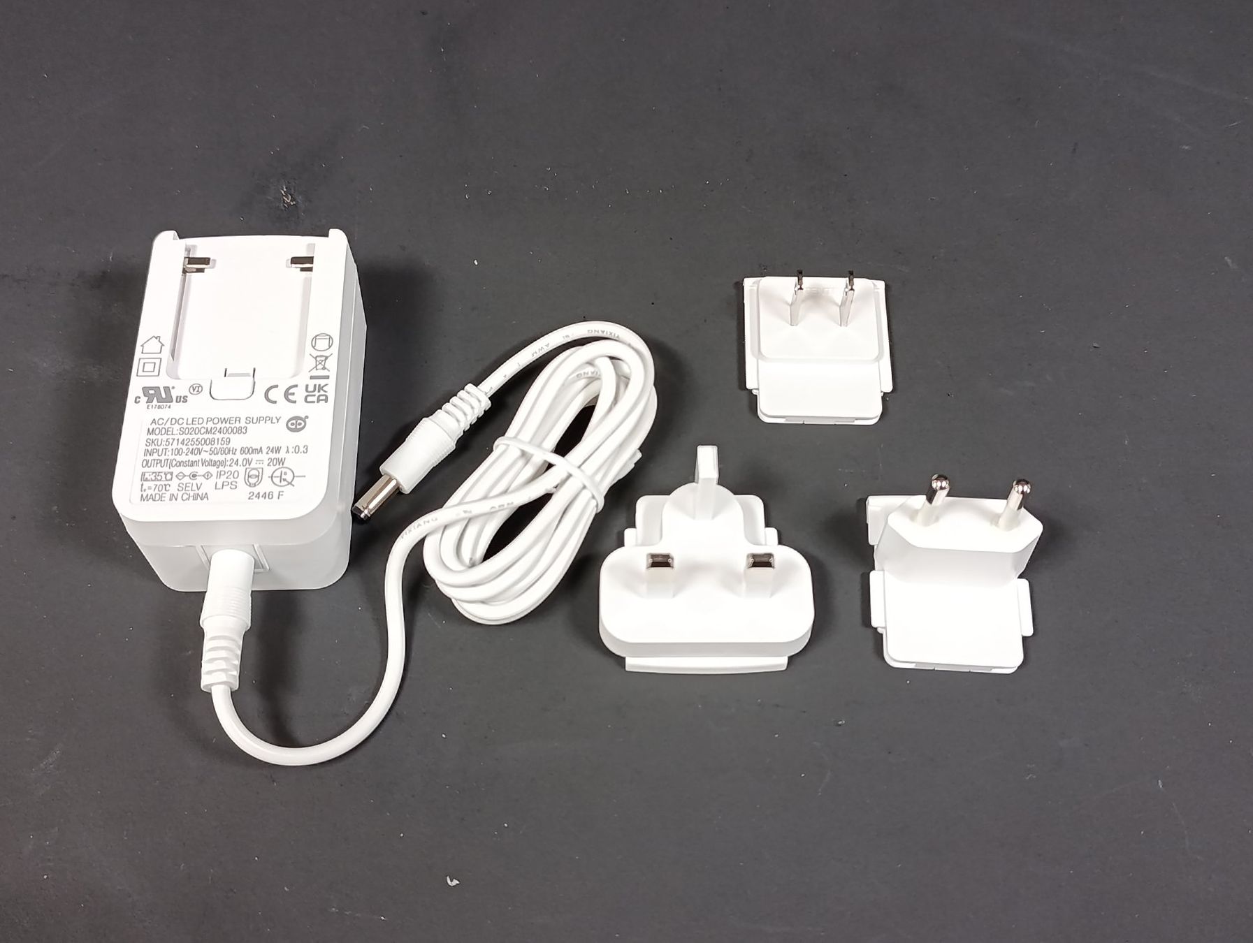 Philips Alimentazione elettrica: Philips POWER SUPPLY + 3 adapteurs différents – Nuovo (secondo la descrizione) da Thielle venduto da Plusvalue_Neuchatel