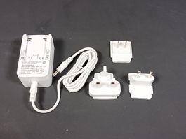 Philips POWER SUPPLY + 3 adapteurs différents
