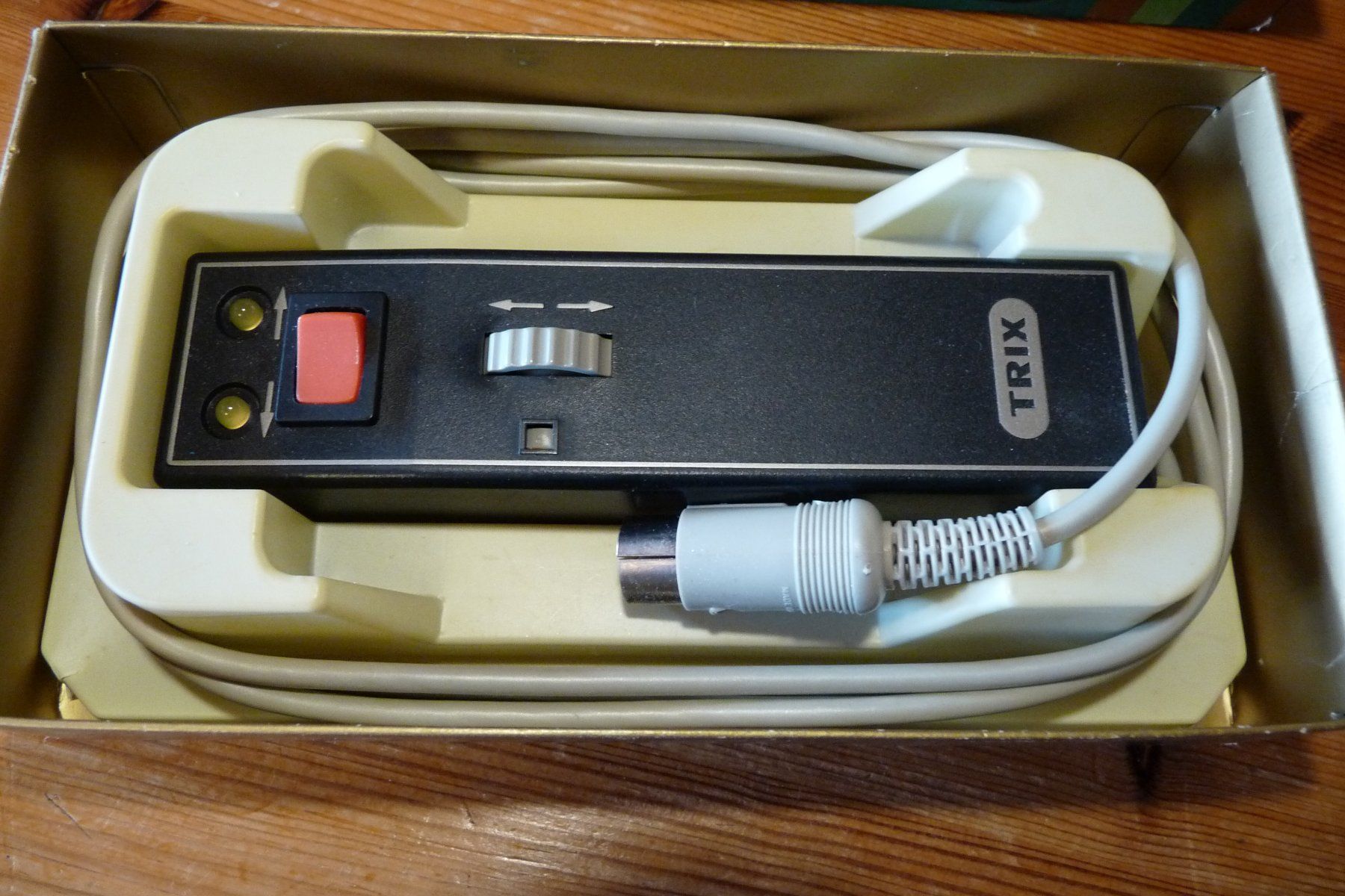Trix Batterie, Caricabatterie & Alimentatori: TELECOMMANDE POUR TRANSFORMATEUR TRIX MASTER PROFI 5520 – Usato da Crête à l'Oeil - Les Agettes venduto da Moustychat 1