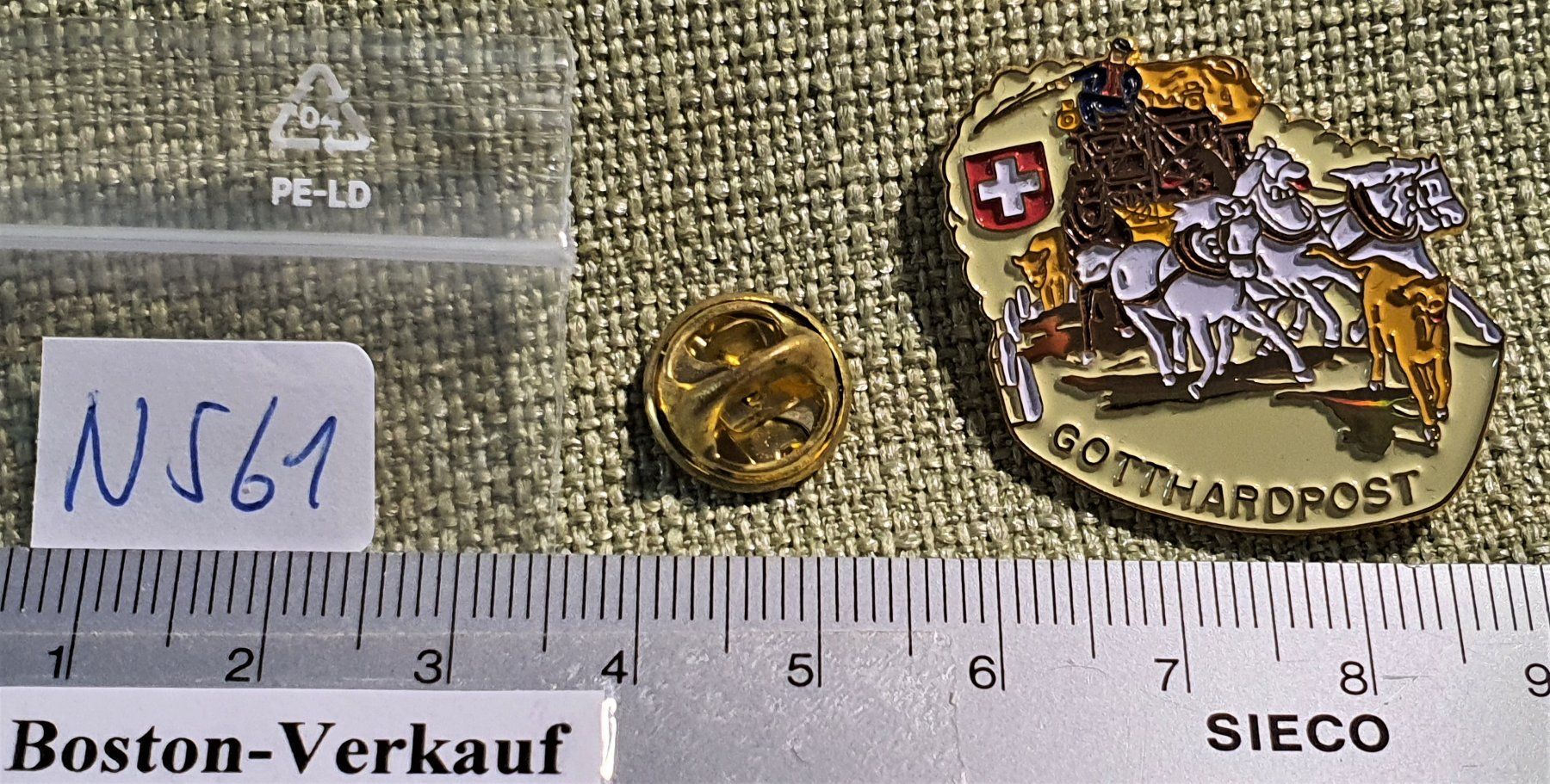 Placchette & Badge: N561 - Pin Gotthardpost Postkutsche – Usato da Reinach BL venduto da Boston-Verkauf 1