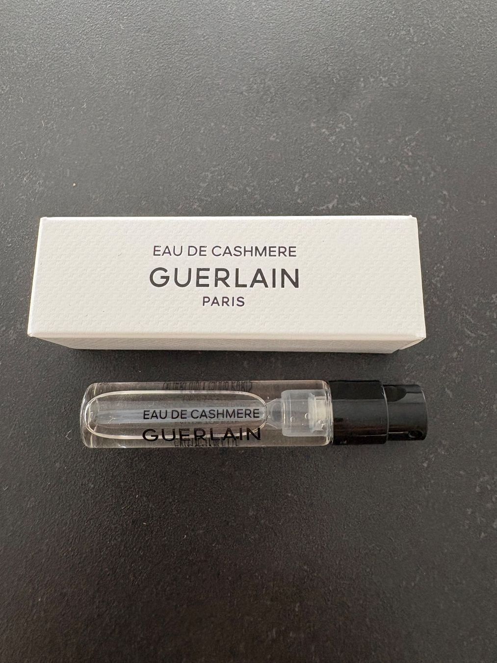 Guerlain Parfum & Eau de Toilette: Guerlain Eau de Cashmere Parfum 2 ml – Neu (gemäss Beschreibung) aus Wohlen AG von kissne4
