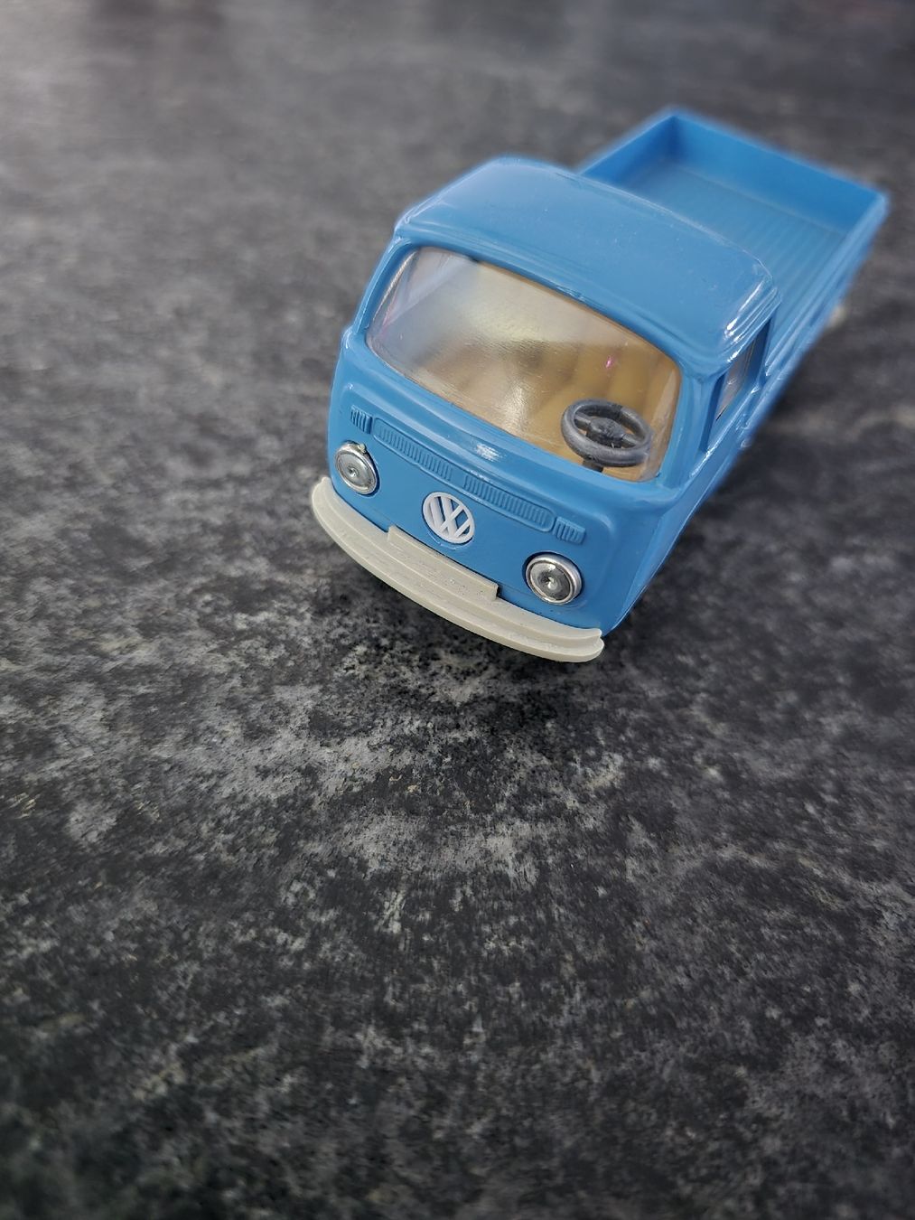 Volkswagen Voitures modèles: altes Gama Modell VW Transporter T1 – D'occasion à Weiach par KissGearSwiss96 2