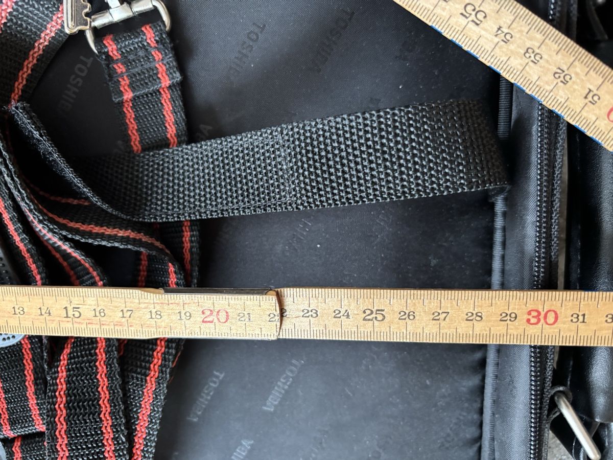 Taschen: Toshiba Computertasche, – Neu (gemäss Beschreibung) aus Oberdorf NW von flufra 6