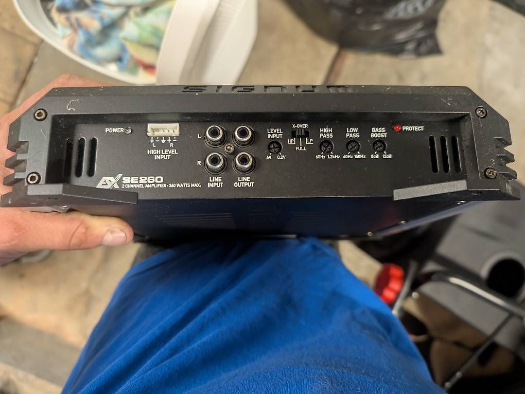 Haut-parleurs: Subwoofer und Verstärker  – D'occasion à Unterlangenegg par Toeneler_95 3
