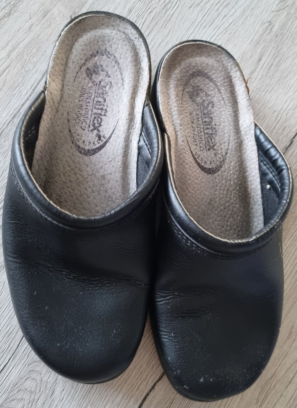 Damenschuhe: Saniflex Hausschuhe gr.37 – Gebraucht aus Grossdietwil von GNOM313