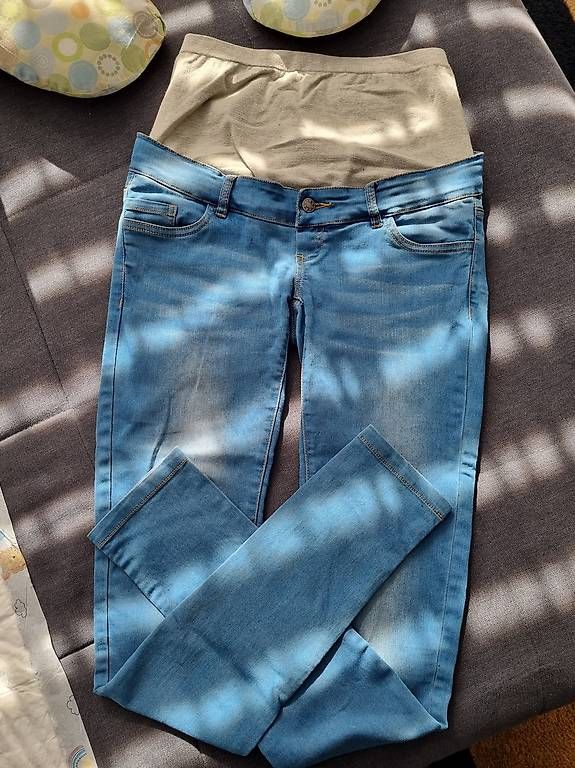Jeans: Jeans  – Gebraucht aus Grosswangen von _Ra 1