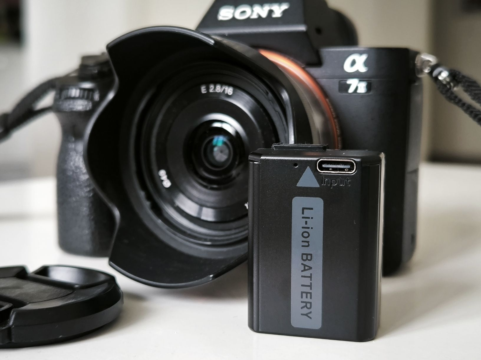 Sony Kamera: Sony alpha 7ii comme neuf – Gebraucht aus Riaz von vanucaptures