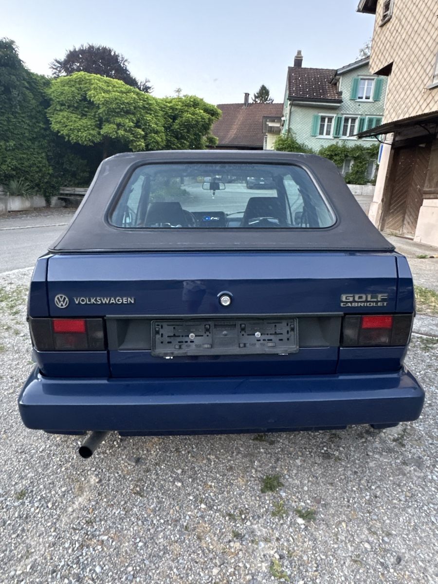 VW Autos: Vw Golf 1 Cabrio – D'occasion à Ganterschwil par CHERRYCO-04 4