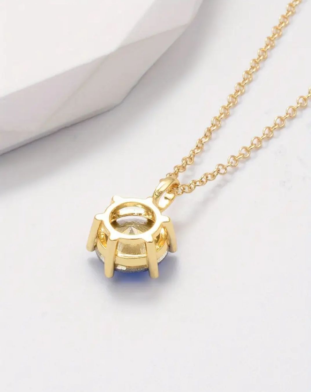 Catenine: Goldkette mit Anhänger, blauer Stein, elegant – Nuovo e nell'imballaggio originale da Oberwangen TG venduto da Bash-B 6