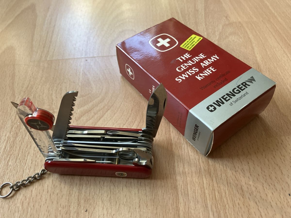 Wenger Zubehör: Extra Large Wenger Taschenmesser XXL – Gebraucht aus Zürich von Classic_Collection_Zurich