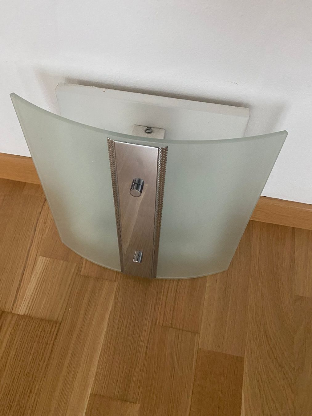 Lampade: Wandlampe mit Einschaltknopf – Usato da Gossau SG venduto da Gusho