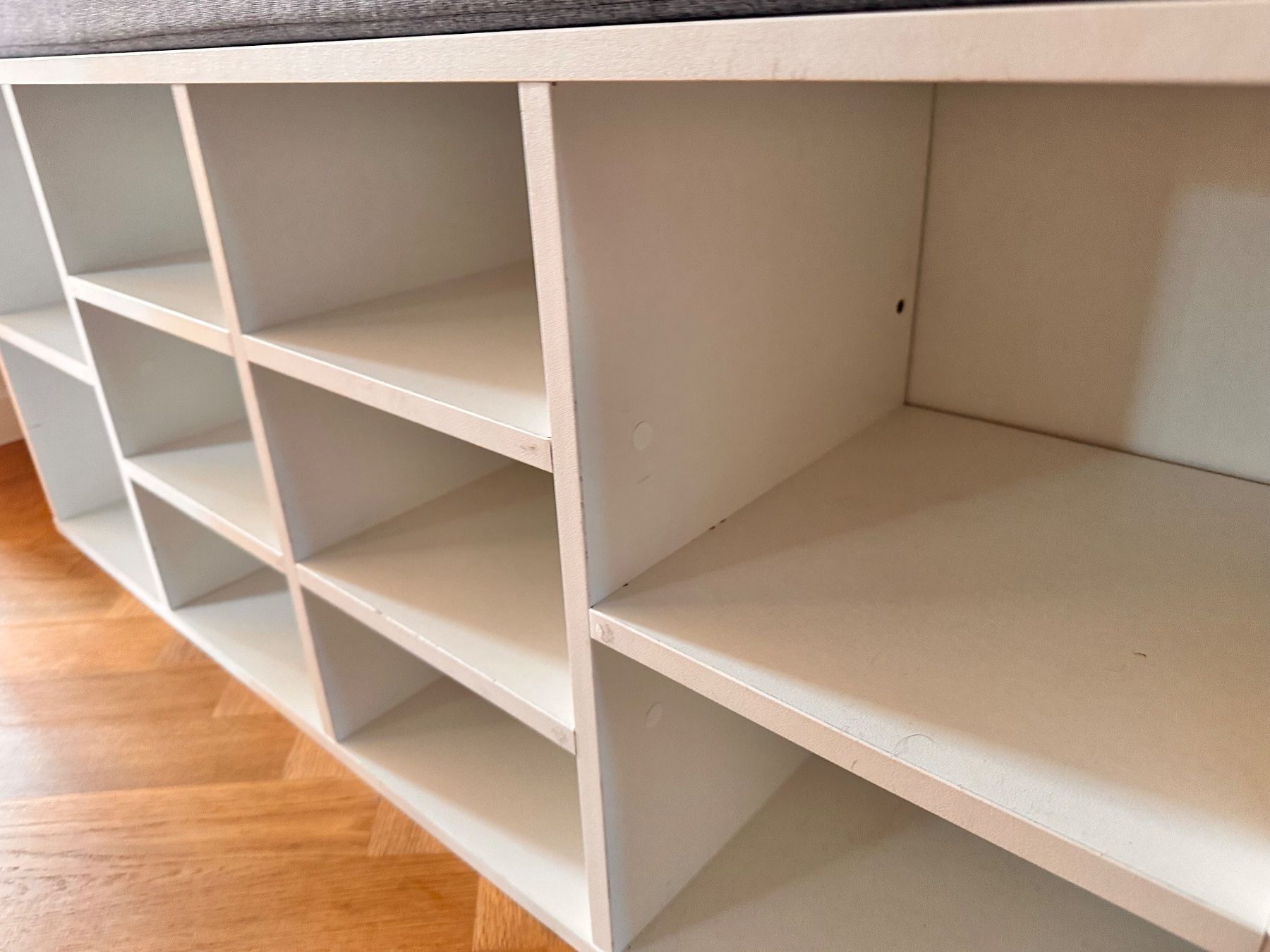 Panchine: Schuhbank mit Sitzauflage, Weiss, 10 Fächer – Usato da Bern venduto da johnny_left 2