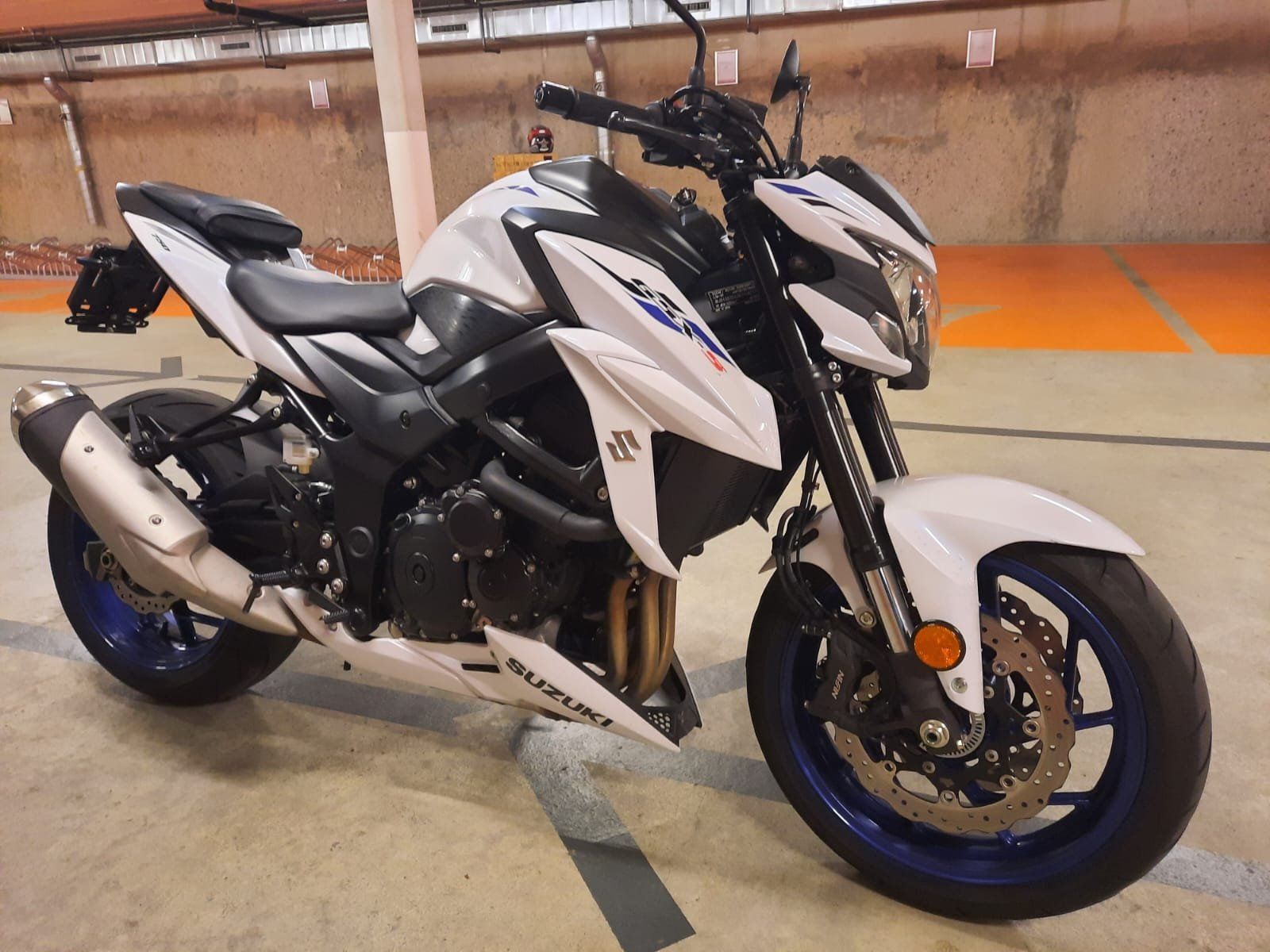 Suzuki Strada: Suzuki GSX-S 750 ABS 2020 – Usato da Genève venduto da tremmetri 4