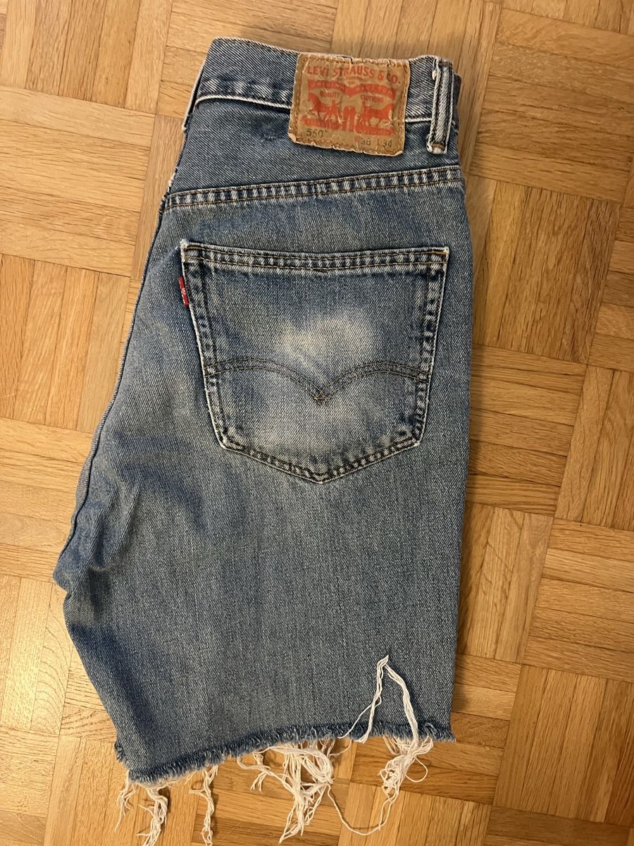 Levi's Jeans: Levi's Denim Shorts Grösse 30 – Usato da Zürich venduto da sop_xbd7 3