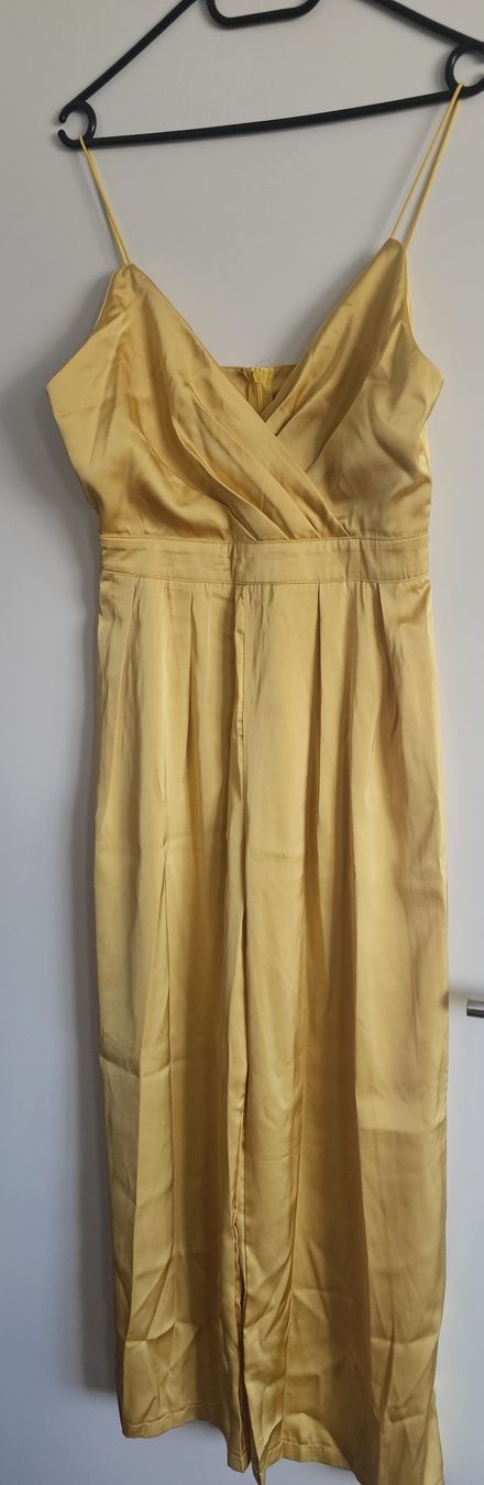 Tute: Jumpsuit gelb mit Trägern Grösse M – Nuovo (secondo la descrizione) da Alpnach Dorf venduto da kar_7try