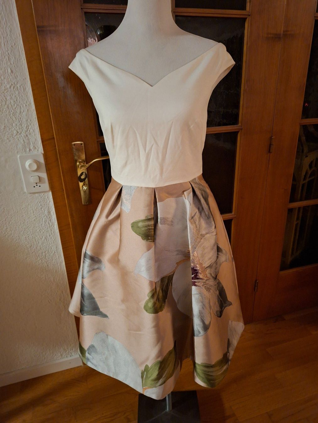 Ted Baker Kleider: Ted Baker Kleid – Neu (gemäss Beschreibung) aus Unterentfelden von hofa01