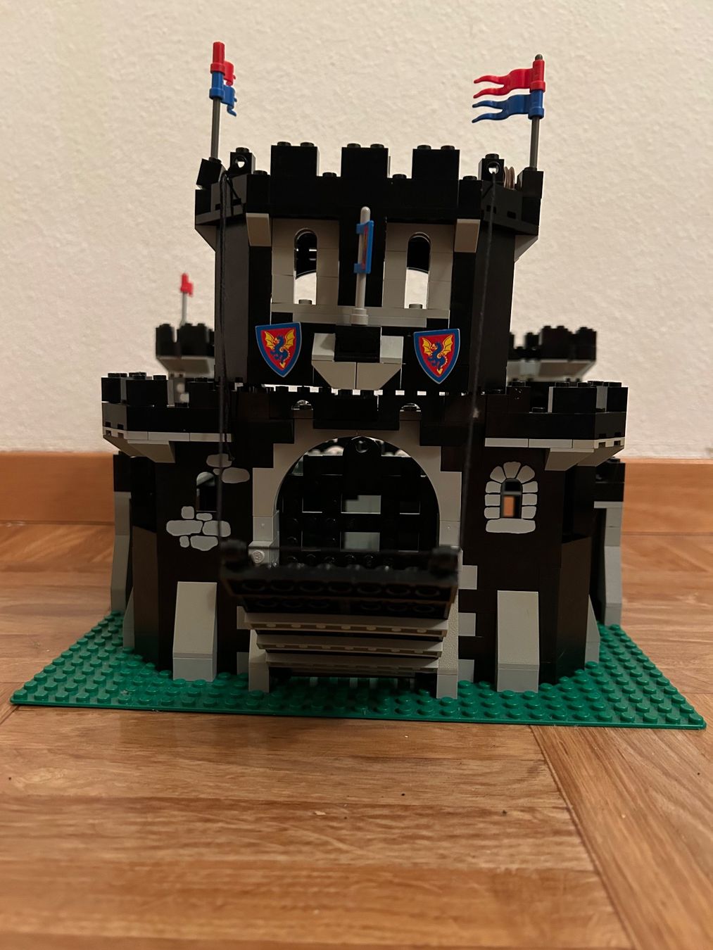 Lego Spielzeuge: Lego Black Monarch's Castle 6085 – Gebraucht aus Kriens von lay01 7