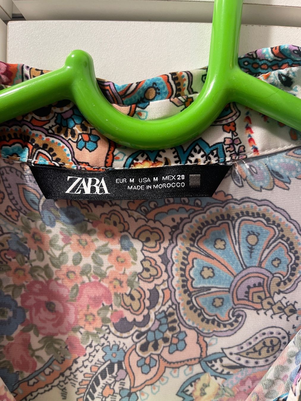 Zara Camicette: Camicetta colorata ZARA – Usato da Rancate venduto da Waly__ 1