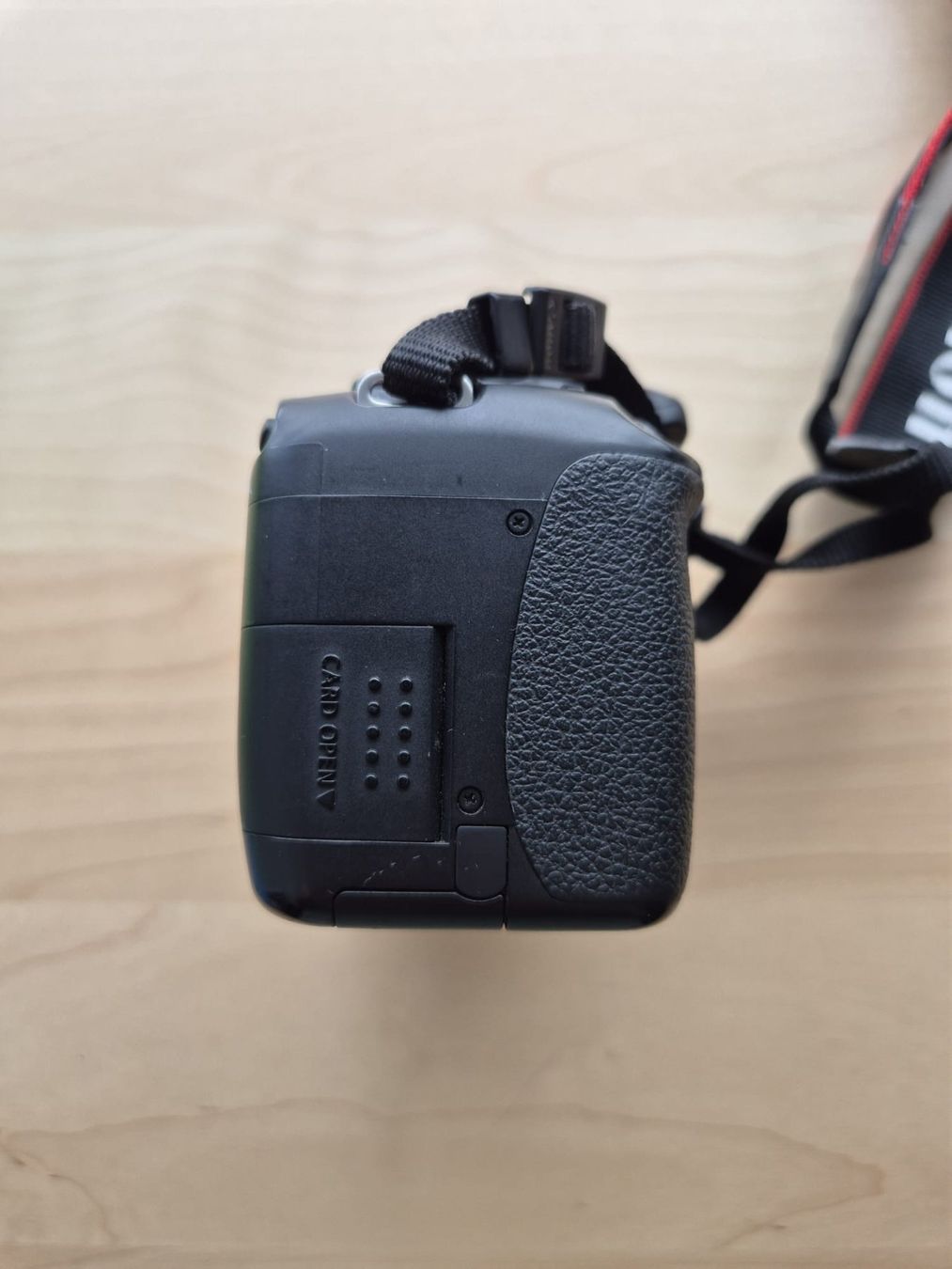Canon Fotocamera: Canon EOS 550D (Boîtier nu) – Usato da La Chaux-de-Fonds venduto da max_sz85 4