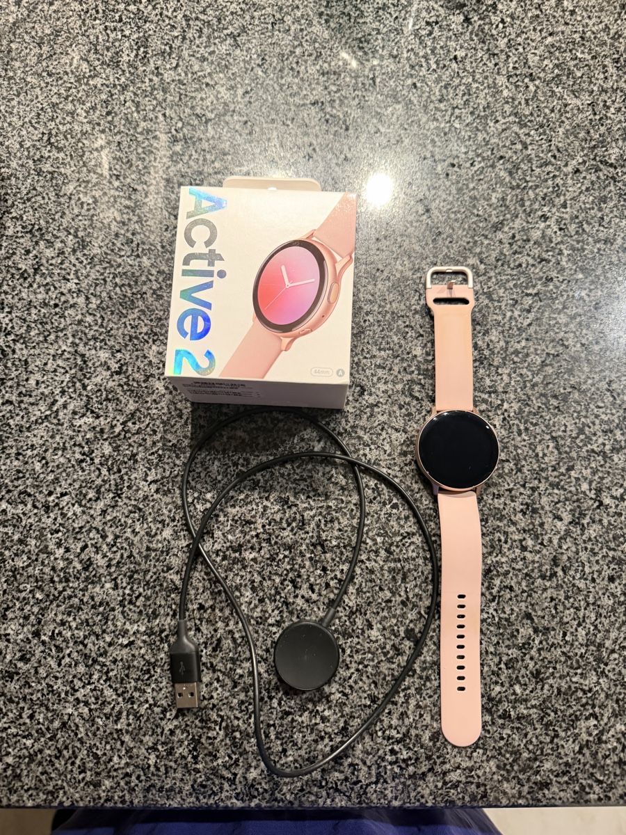 Samsung Smartwatch: Samsung Galaxy Watch Active 2 – D'occasion à Uster par oranger_pulli