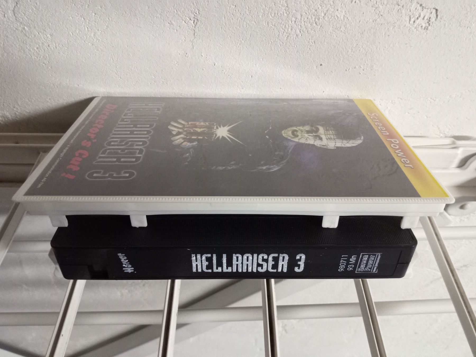 Tutti i VHS: VHS HELLRAISER 3 SCREEN POWER VIDEO DIRECTOR' S CUT HORROR – Usato da Brienz BE venduto da INTERNALFIRE 2