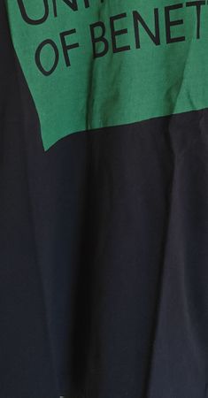 United Colors of Benetton. T-Shirt Black and Green