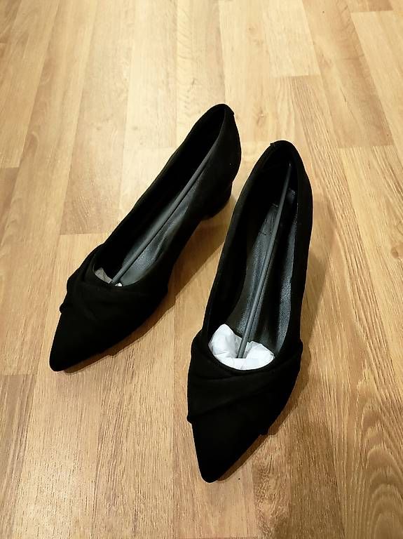 Chaussures femmes: Pumps schwarz – D'occasion à Chur par sin_7pcq 2