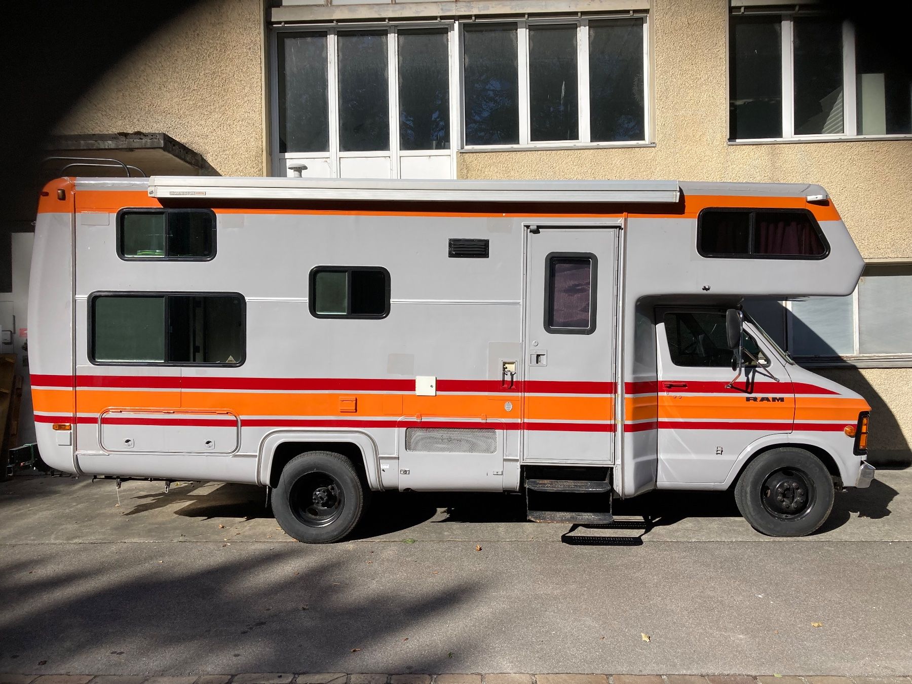 Dodge Camping Fahrzeuge: Camper US Dodge Cobra 1978 – Gebraucht aus Wildegg von